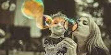 Bài hát tiếng Trung: Gặp Mẹ Trong Mơ  – Lyrics, Pinyin + Vietsub